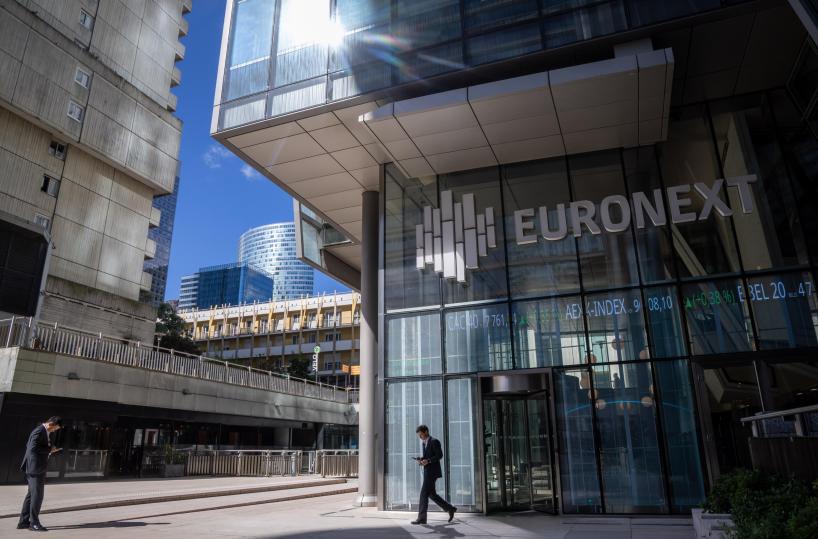 Borsa: avvio contrastato in Europa, Francoforte +0,2%