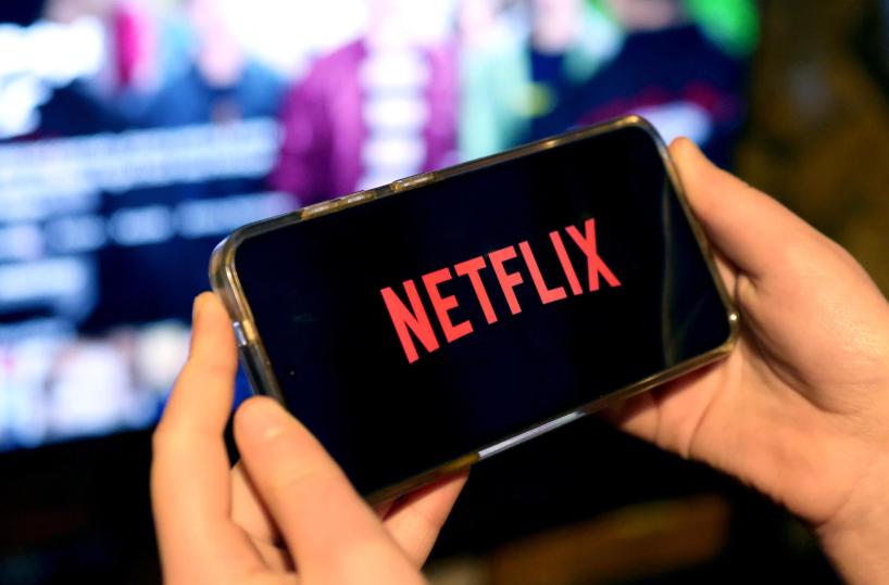 Netflix presenta un'offerta per acquisire Warner Bros