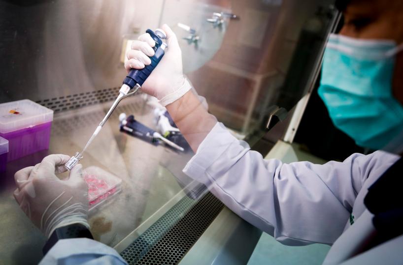 Nel mondo 230 trial su vaccini mRna per 20 tumori ma Sos fondi