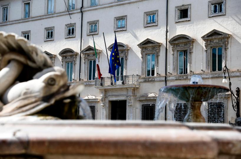 Sale il pmi servizi Italia, più alto da due anni e mezzo