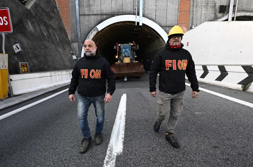 Urso, nessun piano di chiusura per impianto ex Ilva a Genova