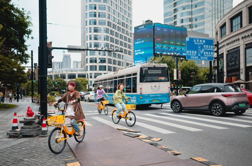 Borsa: Hong Kong negativa, apre a -0,38%