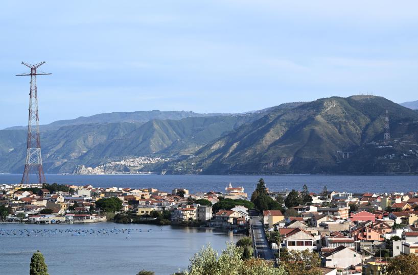 Manovra, 780 milioni di risorse per il ponte sullo Stretto spostate sul 2033