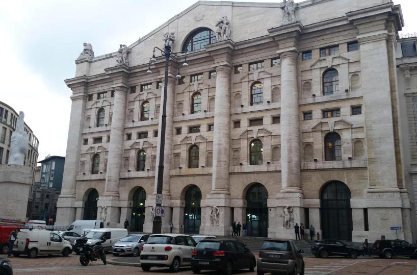 Borsa: Milano chiude in rialzo dello 0,82%