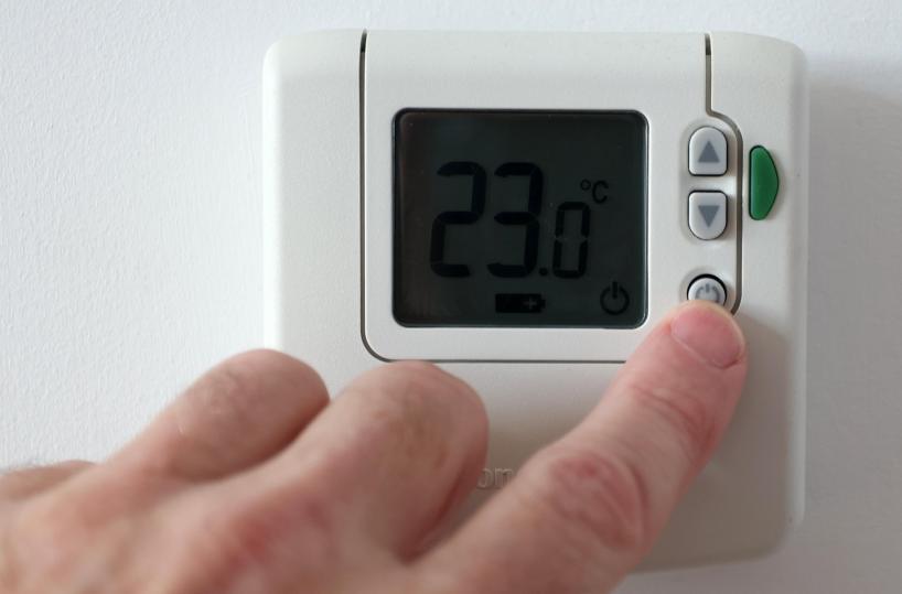 Ecco, 'cala il gas ma le bollette sono pi&ugrave; care del 40% rispetto a pre crisi'