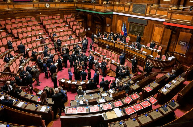 Via libera del Senato alla manovra, passa alla Camera