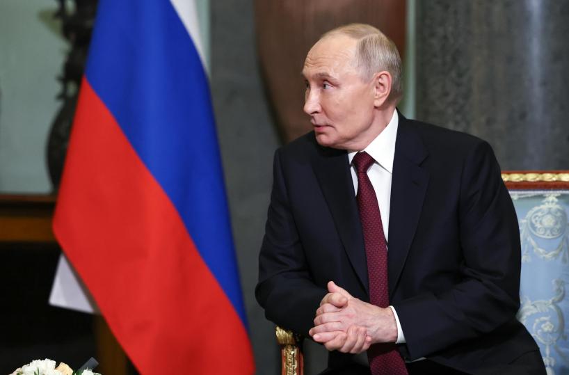 Media, 'Putin incontra ministri Siria per partnership sulla Difesa'