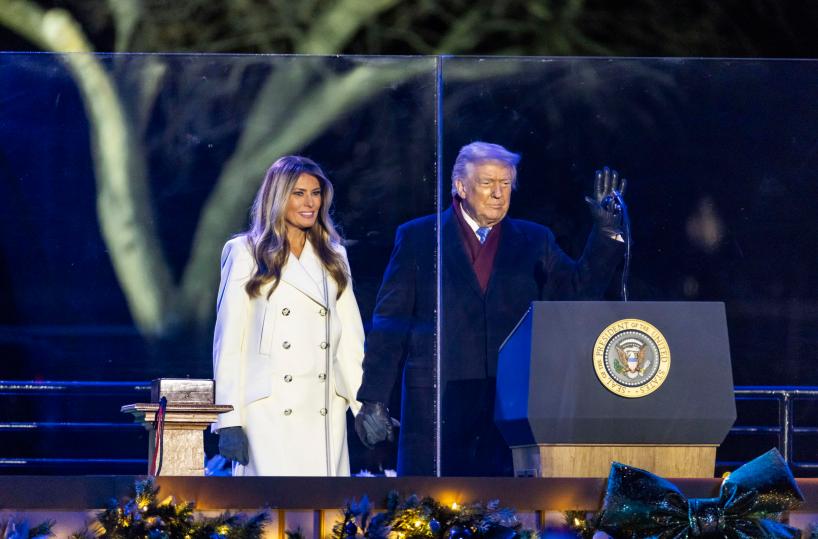Trump, 'buon Natale anche alla feccia della sinistra radicale'