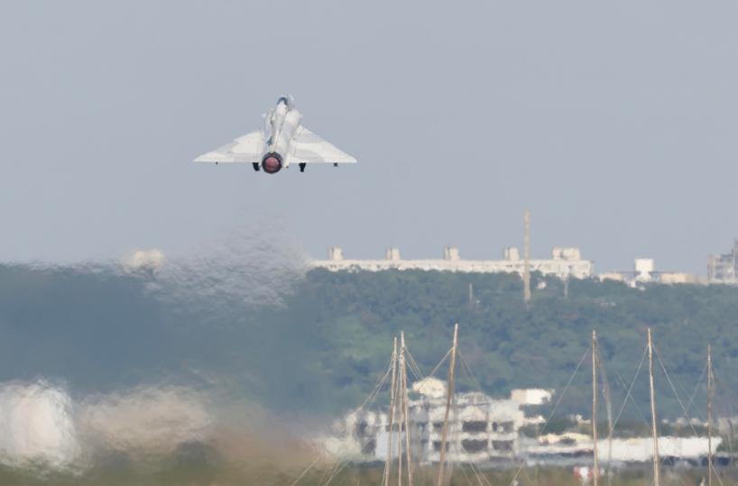 Taiwan, rilevati 89 aerei militari cinesi e 28 imbarcazioni vicino all'isola