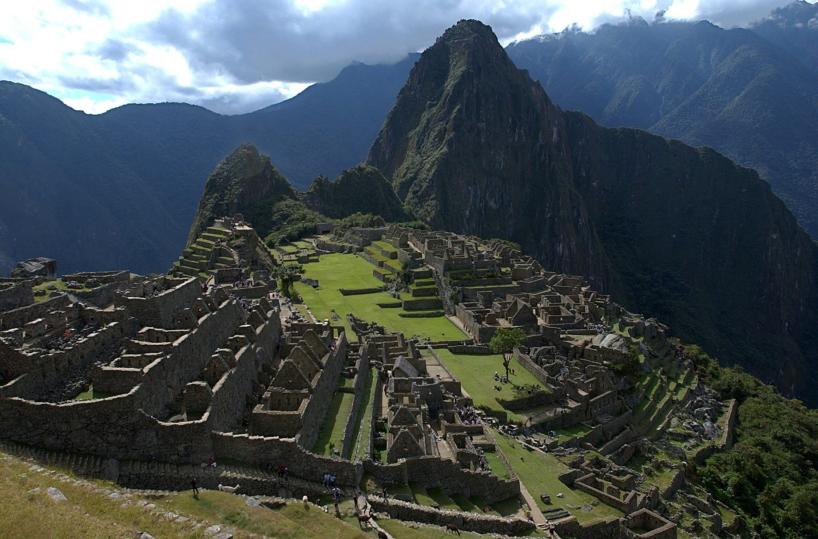Scontro tra treni diretti a Machu Picchu, un morto e 30 turisti feriti
