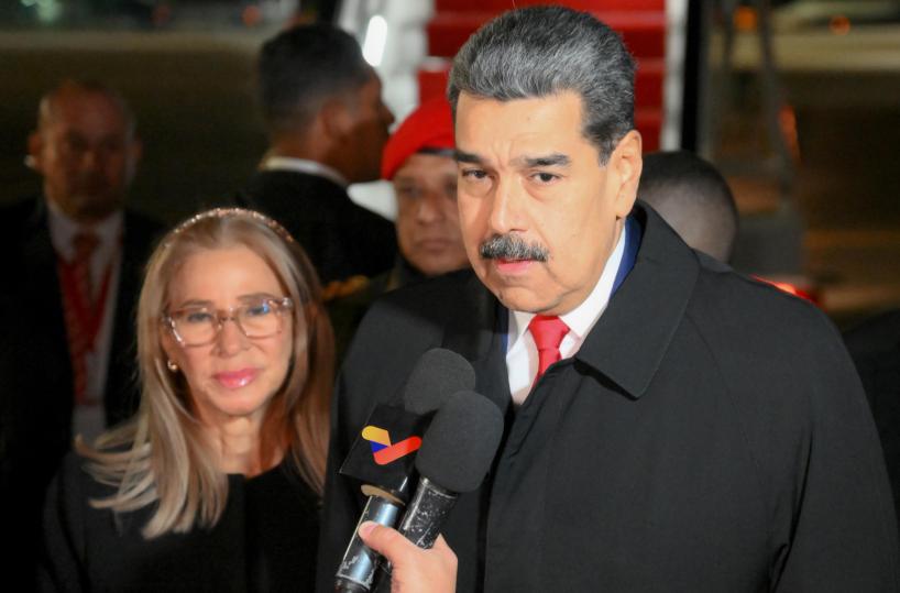 'Maduro e la moglie prelevati dalla loro camera da letto'