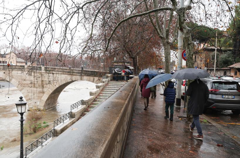 Allerta meteo a Roma, chiusi parchi e cimiteri per l'Epifania