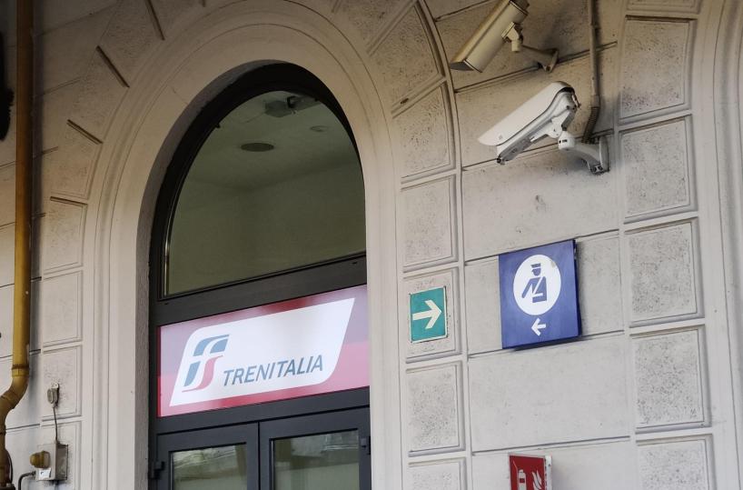 Capotreno ucciso a coltellate in zona stazione a Bologna