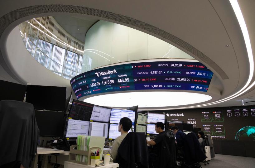Borsa: l'Asia chiude su nuovi record tra Ia e tensioni geopolitiche