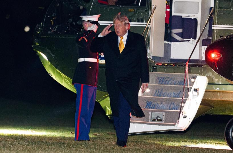 Trump, 'inizieremo a produrre armi pi&ugrave; velocemente'