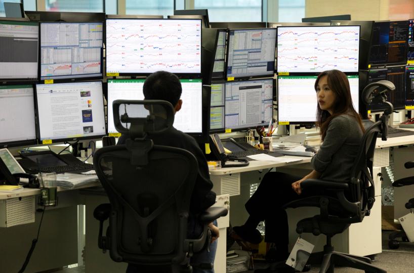 Borsa: l'Asia chiude tonica e aggiorna i massimi, lente sull'Ia