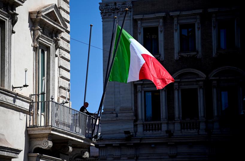 Mattarella, 'il Tricolore incarna unit&agrave;, libert&agrave;, democrazia e coesione'