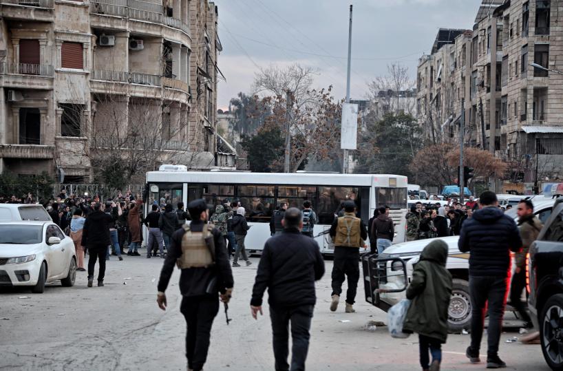 Siria, i combattenti curdi accettano di evacuare Aleppo