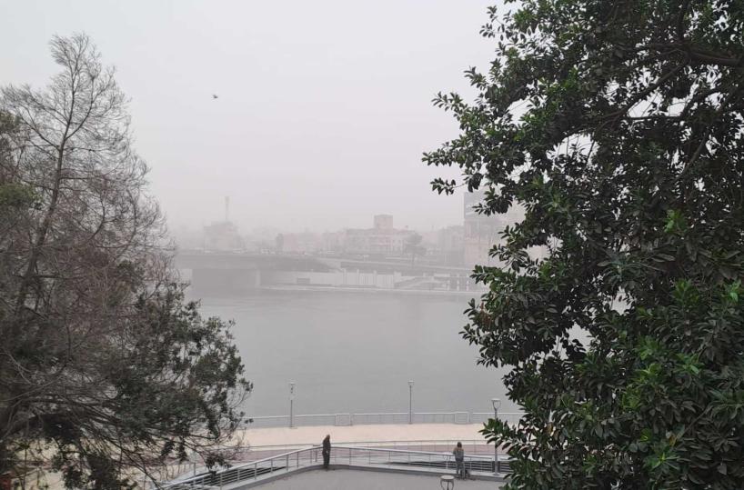 Tempesta di sabbia al Cairo, parzialmente interrotto il traffico aereo