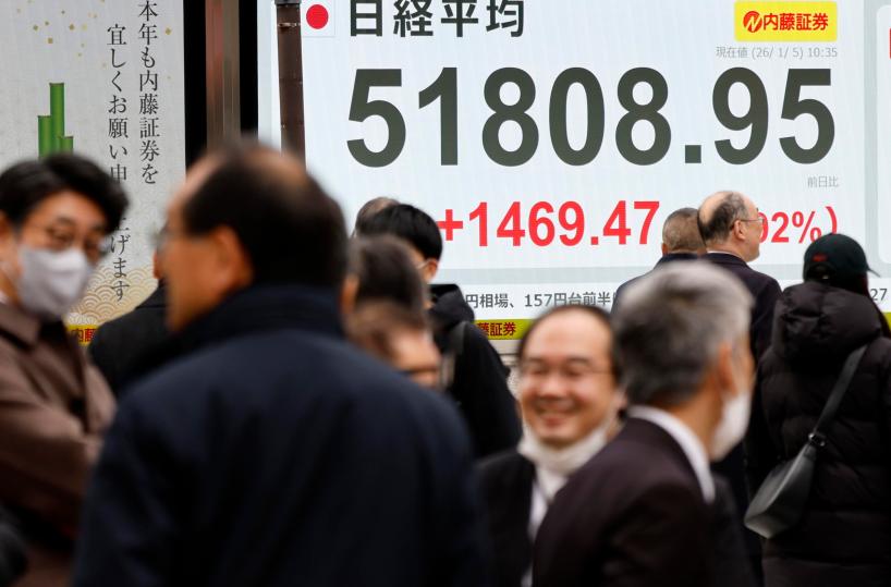 Borsa: Asia brillante dopo l'inflazione Usa, yen debole, Tokyo +1,48%