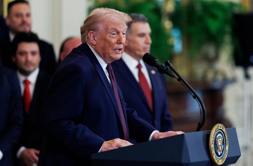 Trump, potrei imporre dazi sui paesi non d'accordo sulla Groenlandia