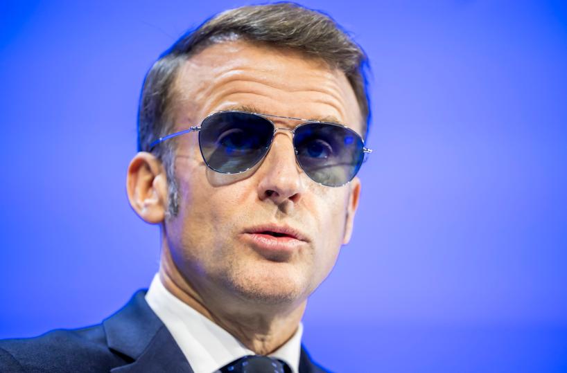 Macron,abbiamo abbordato tanker russo nel Mediterraneo,violazioni intollerabili