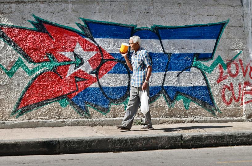 'Trump valuta un blocco navale per fermare importazioni di petrolio a Cuba'