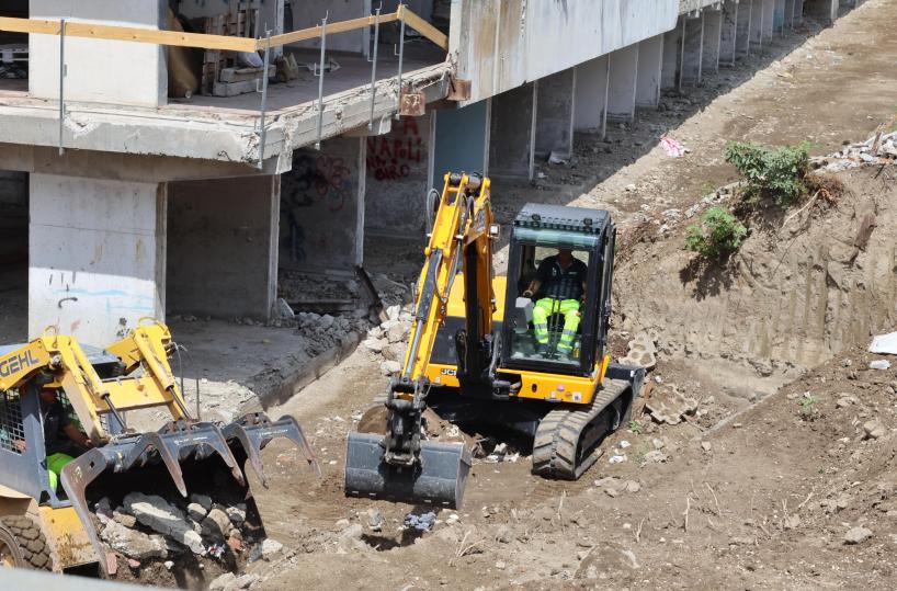 Milleproroghe: maggioranza rilancia condono edilizio del 2003