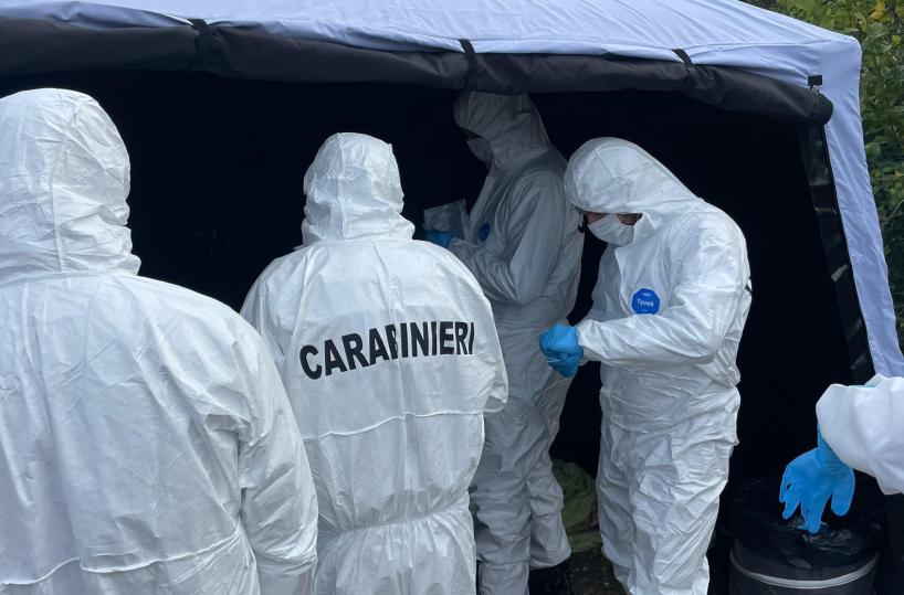 Anguillara, genitori Carlomagno morti per asfissia da impiccagione