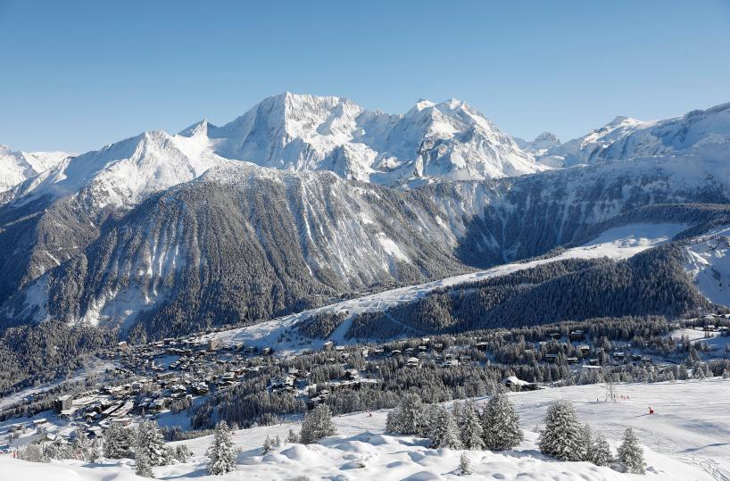 Incendio in hotel di una localit&agrave; sciistica in Savoia, evacuate 83 persone