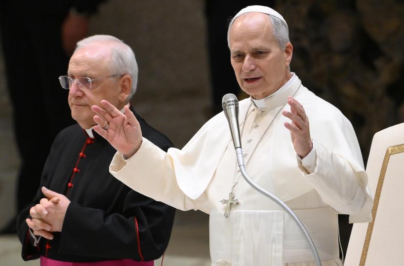 Il Papa, mai pi&ugrave; antisemitismo, fermare l'orrore del genocidio ovunque