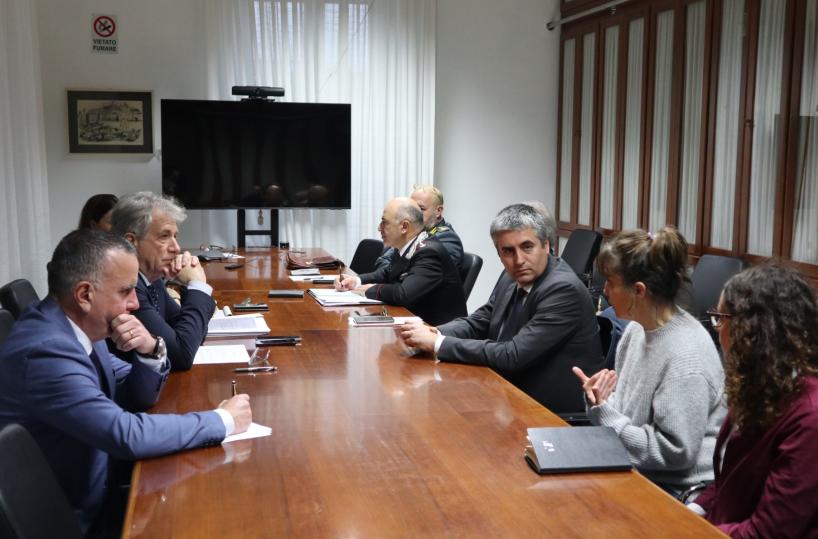 Studente ucciso: riunione in Prefettura, via libera ai metal detector portatili