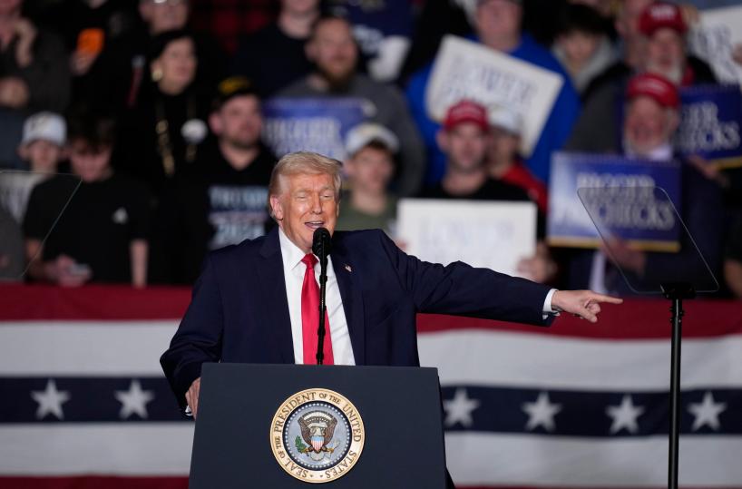 Trump, 'manifestanti anti Ice sono insurrezionalisti pagati, malati'