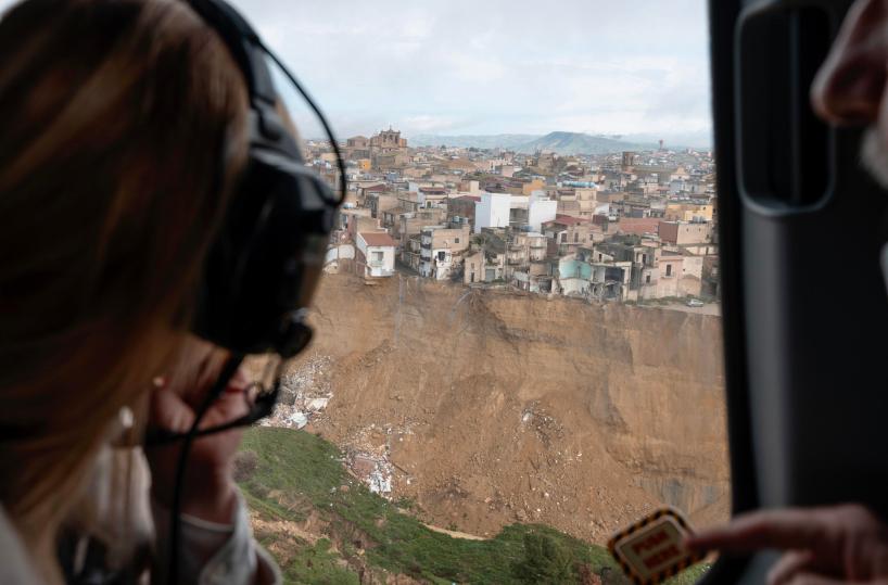 Meloni a Niscemi, lavoriamo insieme senza polemiche, tutti responsabili