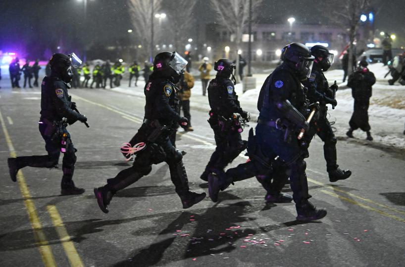 A Minneapolis 16 arresti, 'hanno aggredito gli agenti'