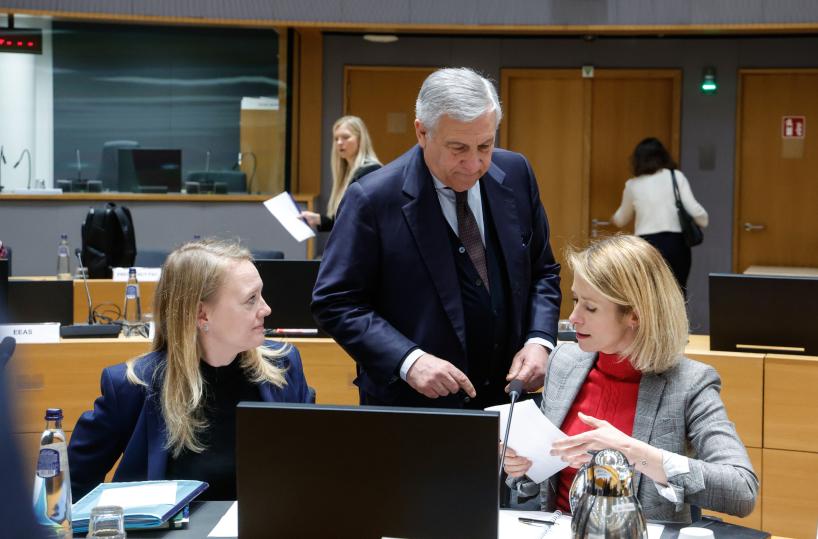 Tajani, in Ue consenso su pasdaran come terroristi ma con Iran dialogo