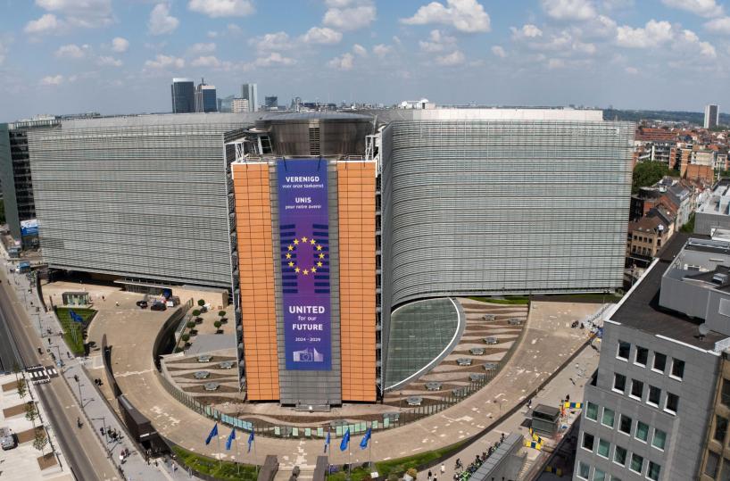 La nuova strategia Ue sui rimpatri, 'lavorare su centri ad hoc e riammissioni'