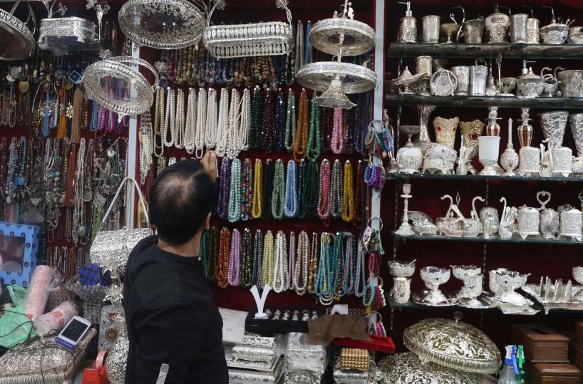 L'argento sprofonda del 31%, per l'oro calo del 10%