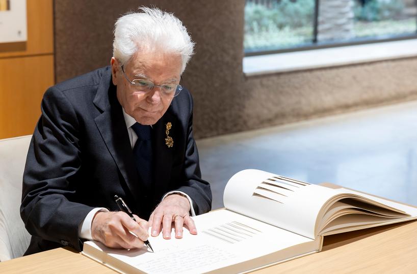 Mattarella conferisce motu proprio 31 onorificenze al merito