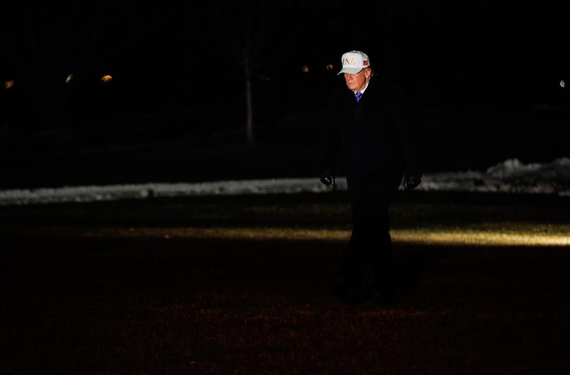 Trump annuncia piano da 12 miliardi per riserva minerali critici