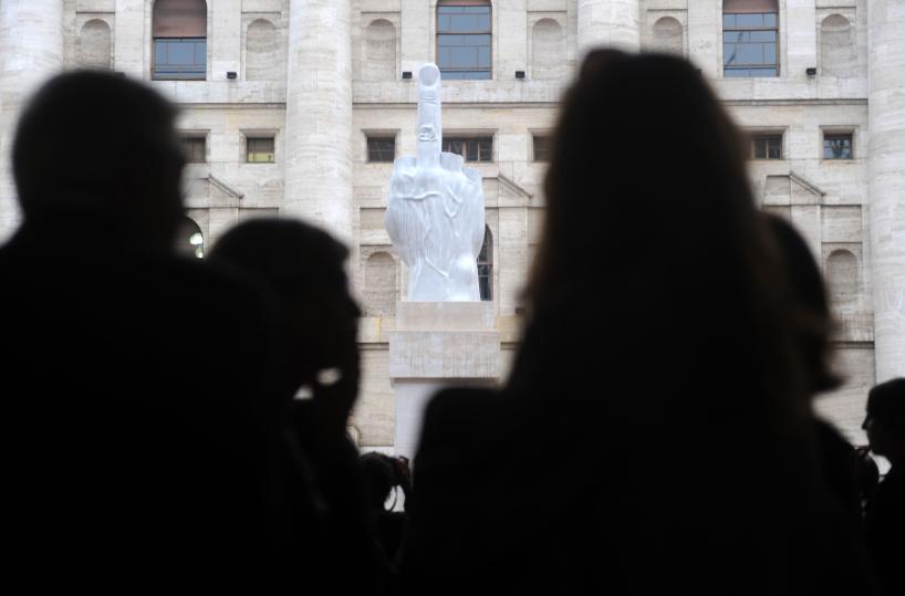 Borsa: Milano riduce il calo (-0,15%), scivola Stm, bene Generali e Unipol