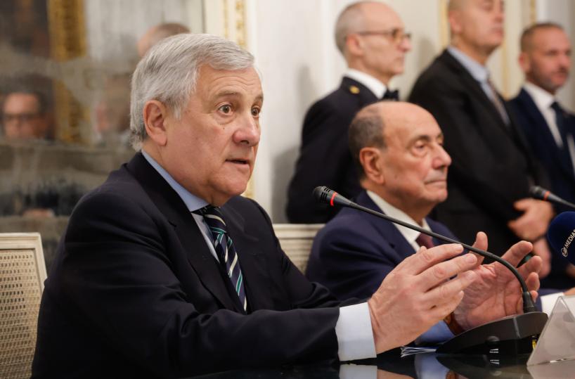 Tajani, serve una norma per impedire ai violenti di andare alle manifestazioni