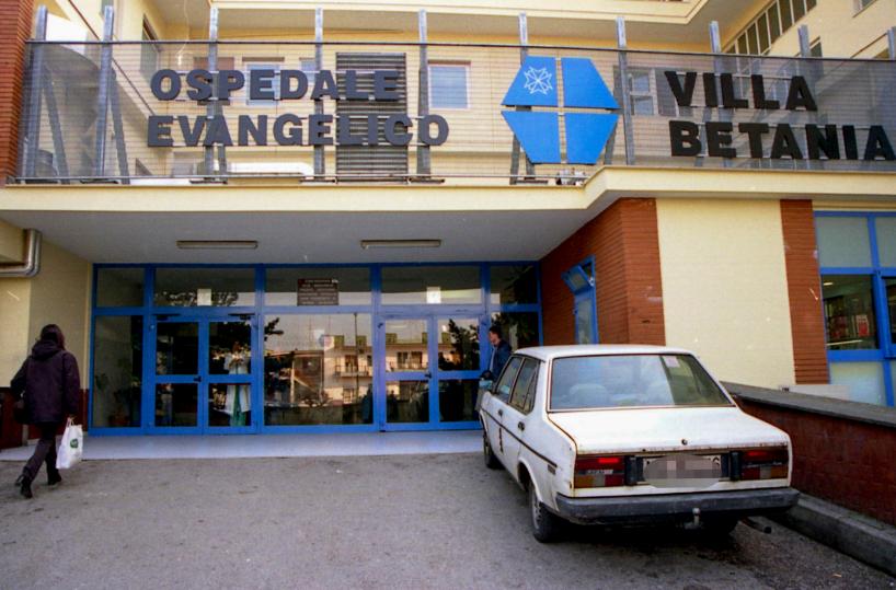 Giovane di 23 anni uccisa a Napoli con una coltellata alla schiena