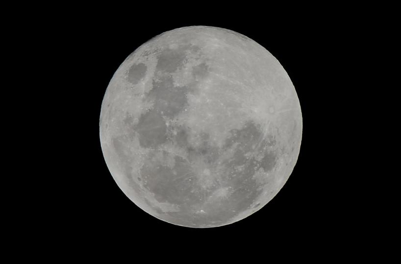 Luna, 60 anni fa il primo veicolo si posava sulla superficie