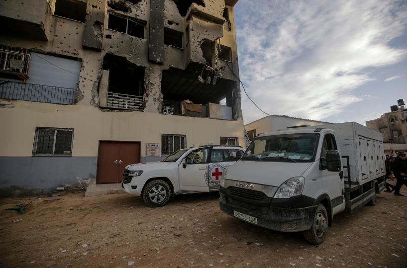 Media, '9 morti in attacchi a Gaza, tra cui 3 minori'