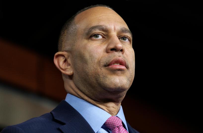 Leader dem, Trump spregevole e squilibrato per video Obama-scimmie