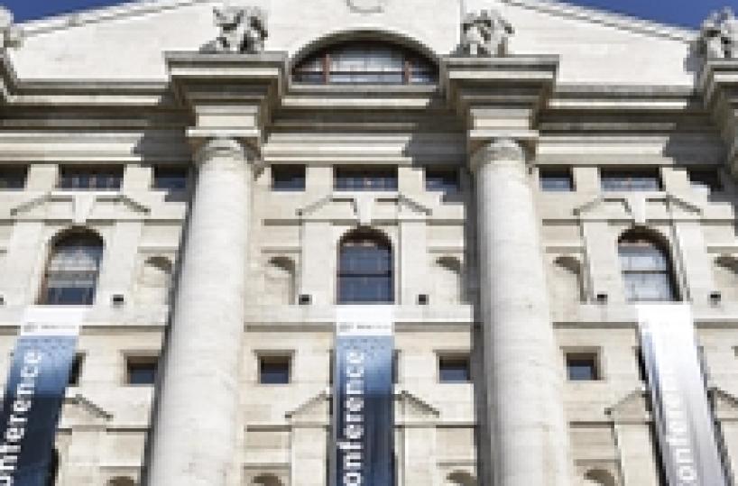 Borsa: Milano debole (-0,6%),scivola Fca