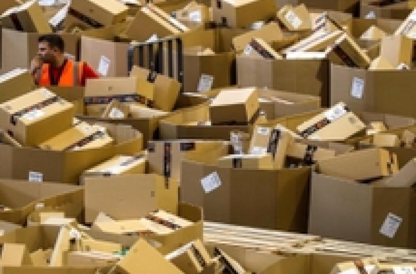 Amazon worker bracelets never in Italy - Calenda (2)