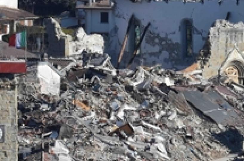 Pirozzi, niente selfie a Amatrice