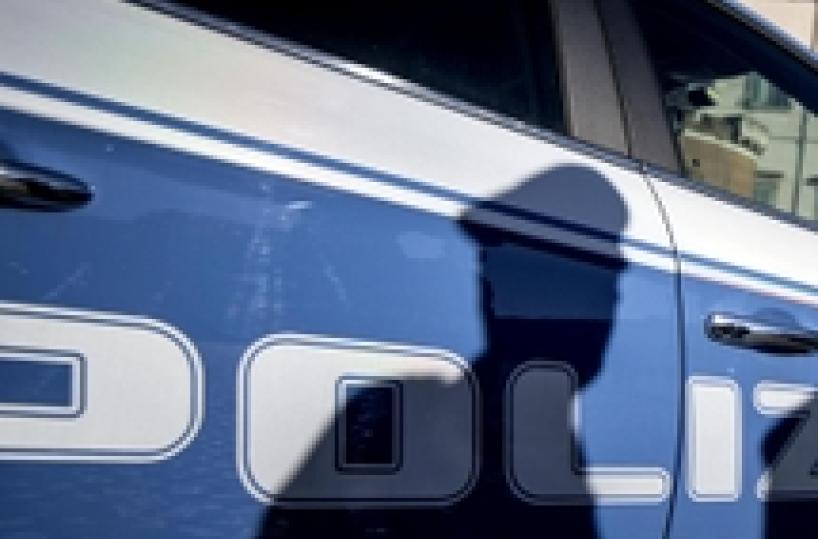 Aggrediti due poliziotti a Cecina